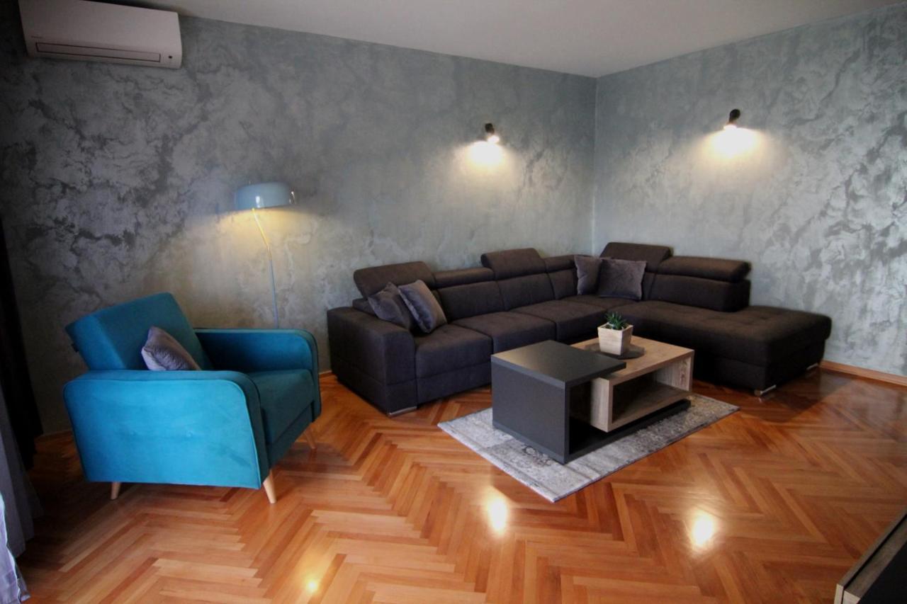 Appartamento Apartman Stella Veruda Pola Esterno foto
