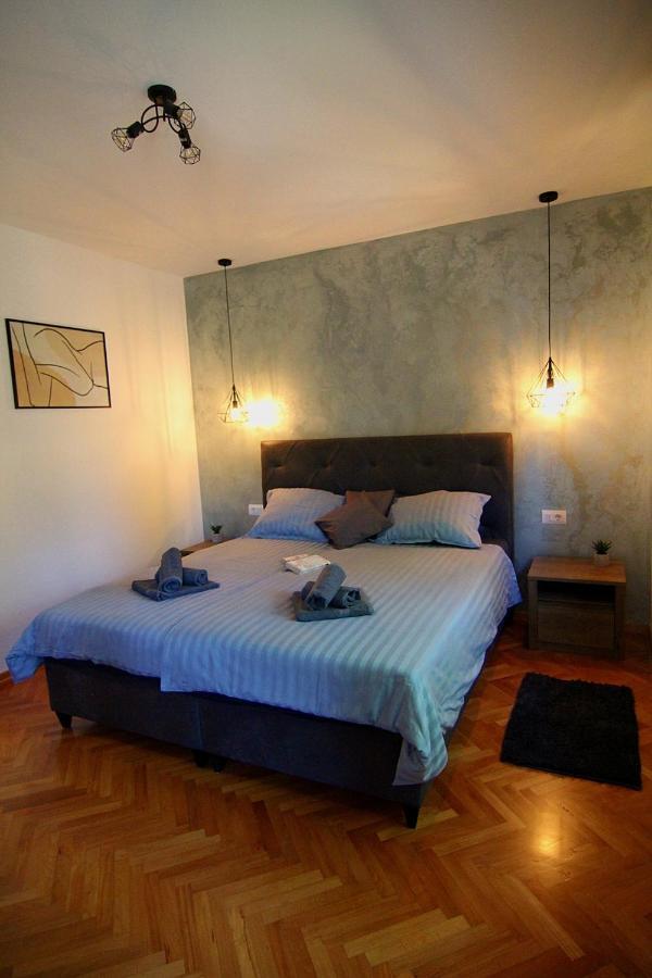 Appartamento Apartman Stella Veruda Pola Esterno foto