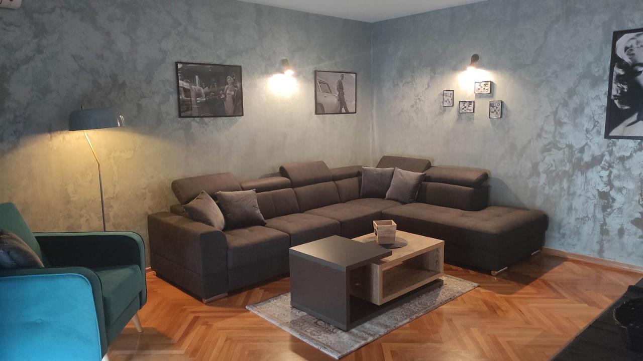 Appartamento Apartman Stella Veruda Pola Esterno foto