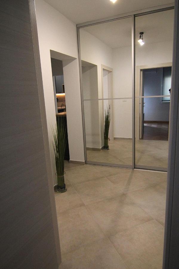 Appartamento Apartman Stella Veruda Pola Esterno foto